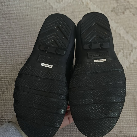 Kids Sz 1 shiny black tall hunter boots. - Picture 2 of 4